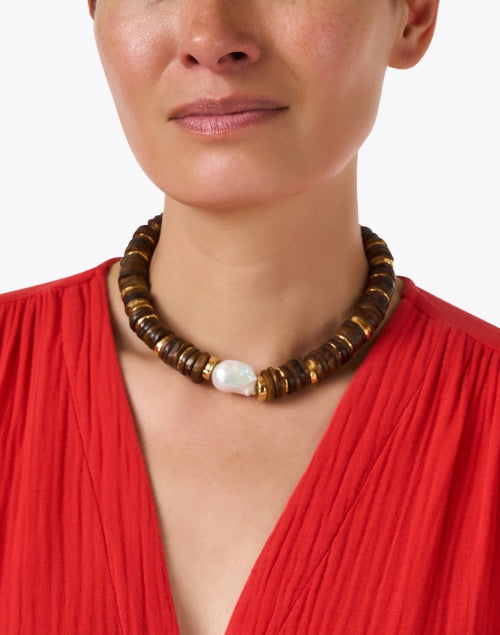 Bilbao Brown Pearl Beaded Necklace