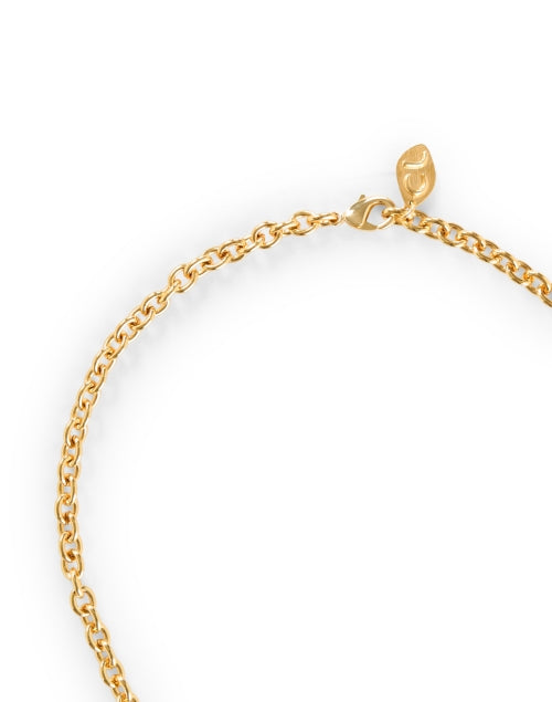 Gold Pendant Chain Necklace